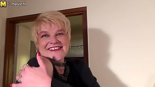 Dirty mature mother with hungry old cunt