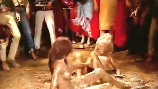 Brothel Chicks Catfight in the Mud..