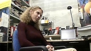 Mature blonde paid to put on a show