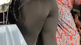 Black MILF Juicy Phat Ass In Spandex