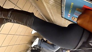 Slim chick with bubble butt at train..