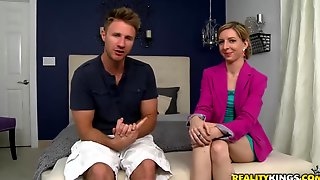 Blonde gets her pretty face cum drenched