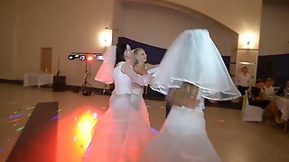 The bride's sexy dance