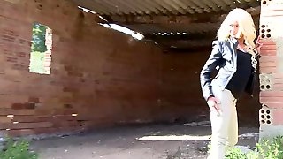 Tattooed Guy Fucks A Petite Babe -..