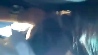 KATHERINE MAMANDO DENTRO DO CARRO