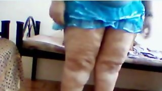 Arabc Wife exposed her thighs and her..