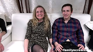 Swinger family in crazy group pussy..