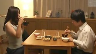 Hot Japanese Mom 8620