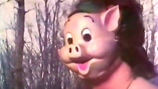 Hot blonde babe in the mask sucking..