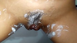 Shave the pussy