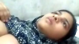 Moulana has a hot wife