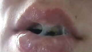 WET PUSSY DRIPPING CLOSE-UP