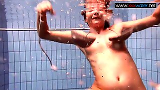 Bouncing boobs underwater
